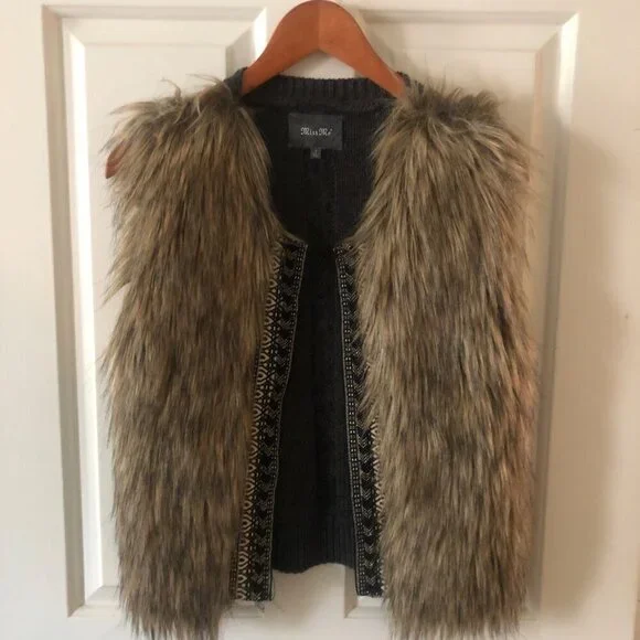 Women's MISS ME Faux Fur Beaded Vest Size Small - Picture 7 of 12